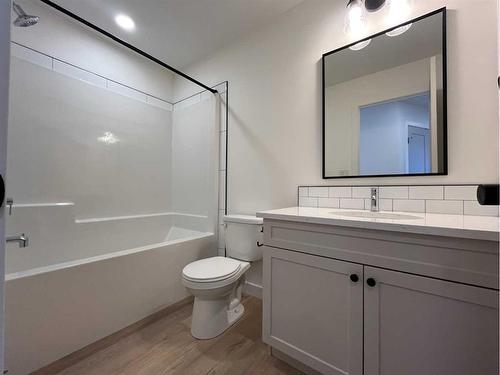 206-11850 84 Avenue, Grande Prairie, AB - Indoor Photo Showing Bathroom