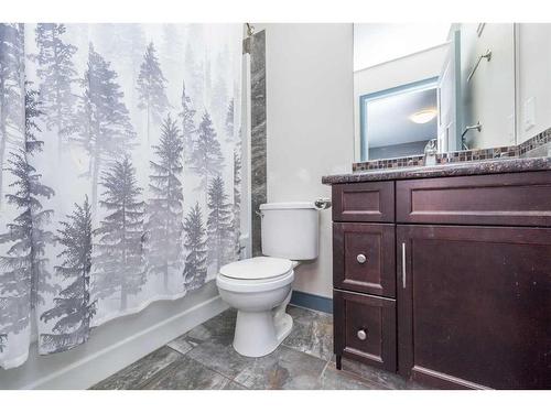 6934 115B Street, Grande Prairie, AB - Indoor Photo Showing Bathroom