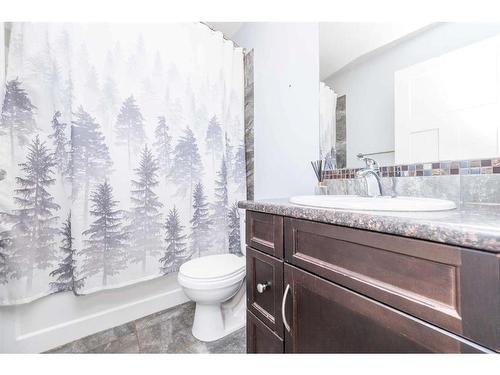 6934 115B Street, Grande Prairie, AB - Indoor Photo Showing Bathroom