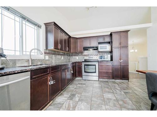 6934 115B Street, Grande Prairie, AB - Indoor Photo Showing Kitchen