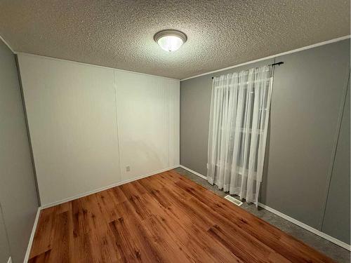 10117 100 Street, Nampa, AB - Indoor Photo Showing Other Room