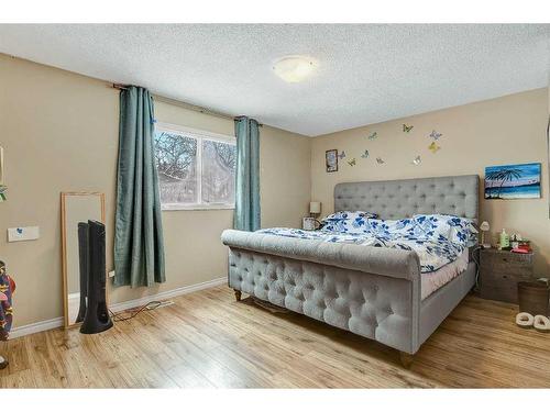 8612-100 Street, Grande Prairie, AB - Indoor Photo Showing Bedroom