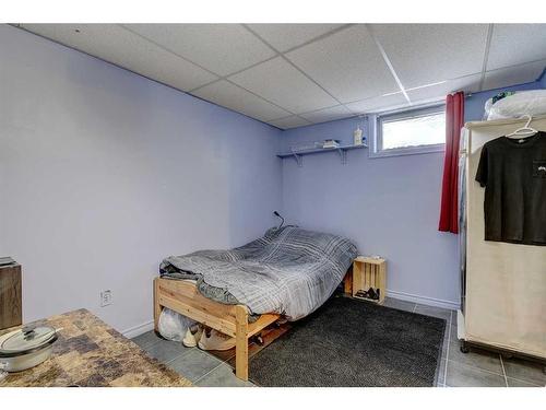 8612-100 Street, Grande Prairie, AB - Indoor Photo Showing Bedroom