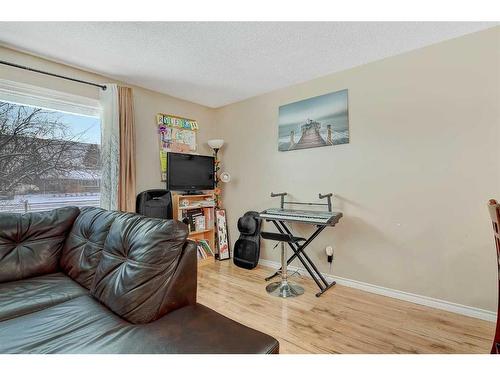 8612-100 Street, Grande Prairie, AB - Indoor