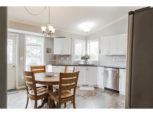 10142 115 Avenue, Grande Prairie, AB - Indoor Photo Showing Dining Room