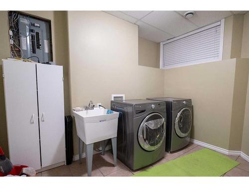 12709 105 Street, Grande Prairie, AB - Indoor Photo Showing Laundry Room