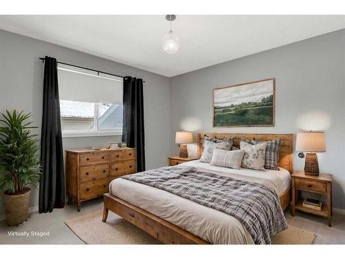 739 Oak Drive, Beaverlodge, AB - Indoor Photo Showing Bedroom