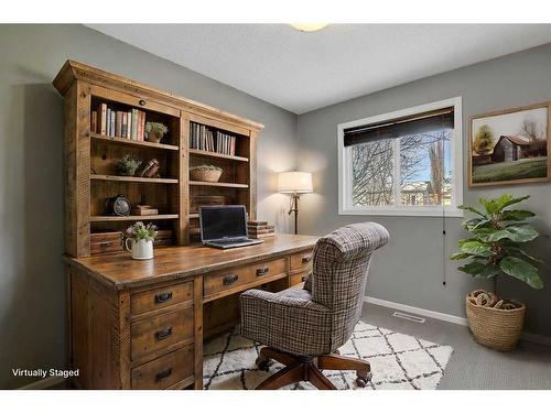 739 Oak Drive, Beaverlodge, AB - Indoor Photo Showing Office