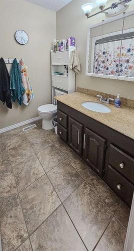 10834 99Th Avenue, Grande Cache, AB - Indoor Photo Showing Bathroom