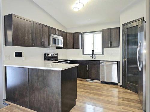 11317 71 Avenue, Grande Prairie, AB - Indoor Photo Showing Kitchen With Stainless Steel Kitchen With Upgraded Kitchen