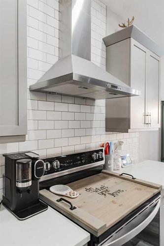 8685 122 Avenue, Grande Prairie, AB - Indoor Photo Showing Kitchen