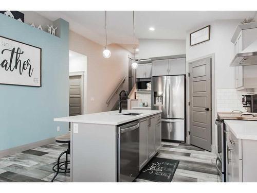 8685 122 Avenue, Grande Prairie, AB - Indoor Photo Showing Kitchen