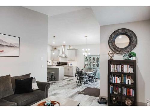 8685 122 Avenue, Grande Prairie, AB - Indoor Photo Showing Living Room