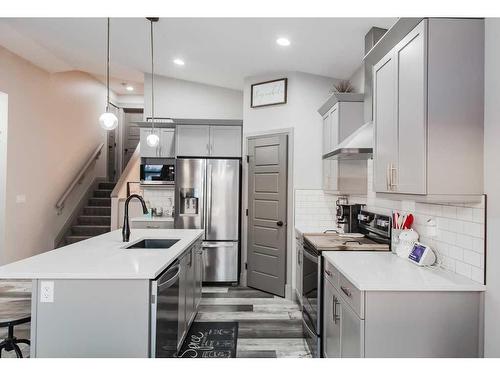 8685 122 Avenue, Grande Prairie, AB - Indoor Photo Showing Kitchen With Upgraded Kitchen