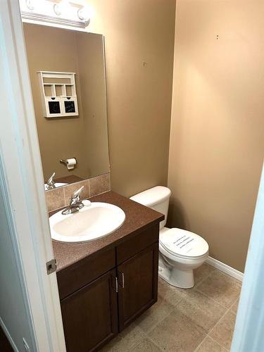 310-10150 121 Avenue, Grande Prairie, AB - Indoor Photo Showing Bathroom