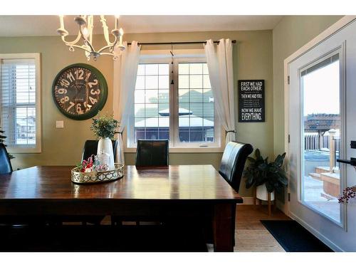 9122 133 Avenue, Peace River, AB - Indoor Photo Showing Dining Room