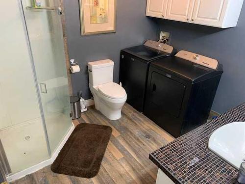 4314 54 Street, Grimshaw, AB - Indoor Photo Showing Bathroom