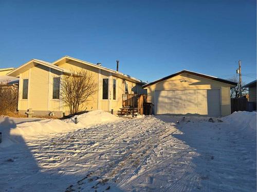 4314 54 Street, Grimshaw, AB - Outdoor