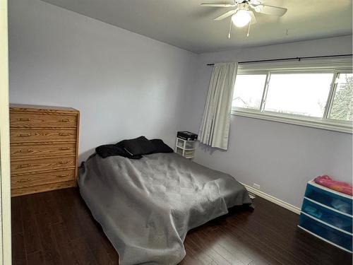 10266 111 Avenue, Grande Prairie, AB - Indoor Photo Showing Bedroom