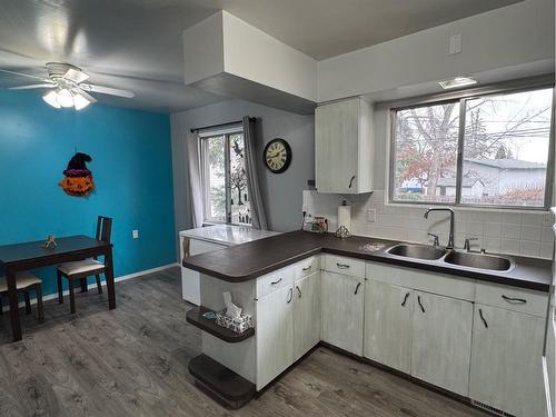 10266 111 Avenue, Grande Prairie, AB - Indoor Photo Showing Kitchen