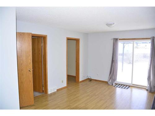 4429 54 Street, Grimshaw, AB - Indoor Photo Showing Other Room