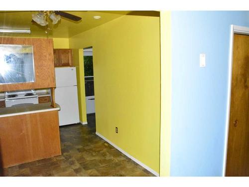 5018 49 Avenue, Berwyn, AB - Indoor Photo Showing Kitchen