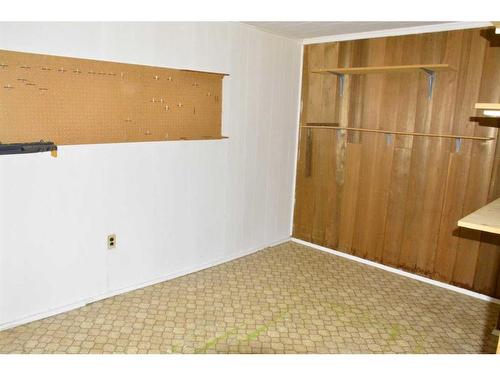 5018 49 Avenue, Berwyn, AB - Indoor Photo Showing Other Room