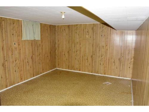 5018 49 Avenue, Berwyn, AB - Indoor Photo Showing Other Room