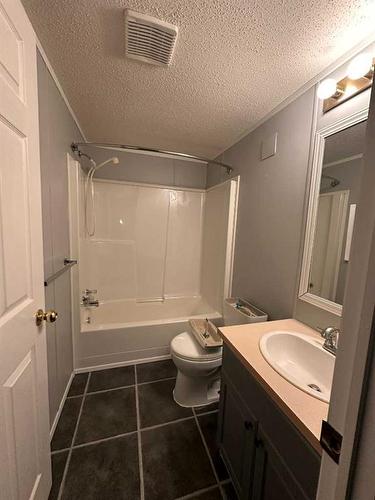 37 Banff Avenue, Rainbow Lake, AB - Indoor Photo Showing Bathroom