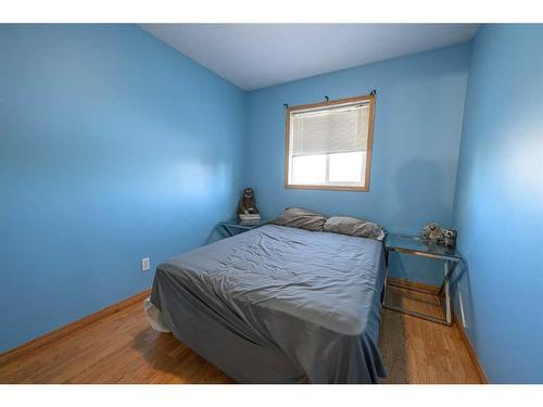 12509 98 Street, Grande Prairie, AB - Indoor Photo Showing Bedroom