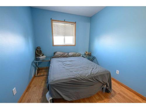 12509 98 Street, Grande Prairie, AB - Indoor Photo Showing Bedroom