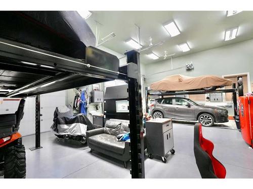 10632 85 Street, Peace River, AB - Indoor Photo Showing Garage