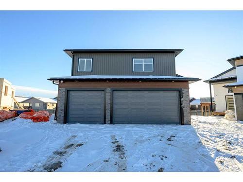 13013 104B Street, Grande Prairie, AB - Outdoor