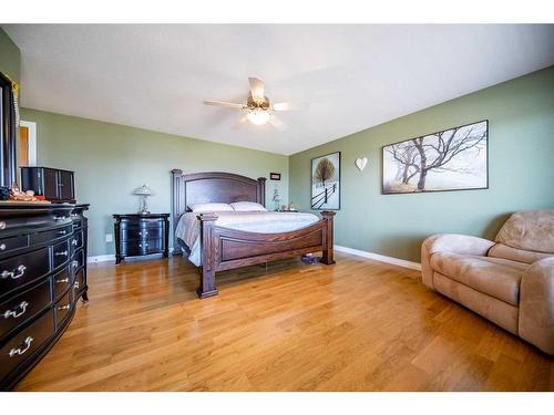 730073A 55 Range Road, Rural Grande Prairie No. 1, County Of, AB - Indoor Photo Showing Bedroom