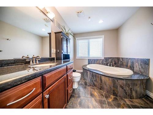 730073A 55 Range Road, Rural Grande Prairie No. 1, County Of, AB - Indoor Photo Showing Bathroom