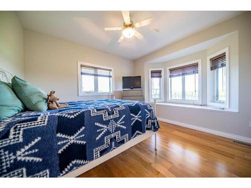 730073A 55 Range Road, Rural Grande Prairie No. 1, County Of, AB - Indoor Photo Showing Bedroom