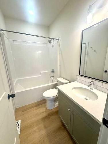 161-11850 84 Avenue, Grande Prairie, AB - Indoor Photo Showing Bathroom