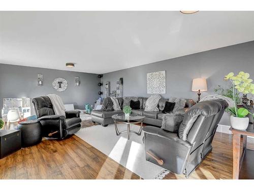 713054 Range Road 80, Rural Grande Prairie No. 1, County Of, AB - Indoor Photo Showing Living Room