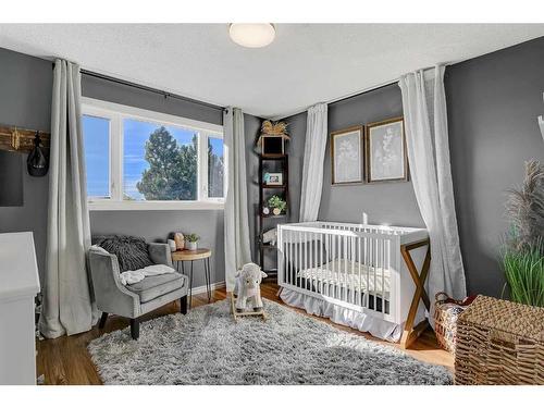 713054 Range Road 80, Rural Grande Prairie No. 1, County Of, AB - Indoor Photo Showing Bedroom