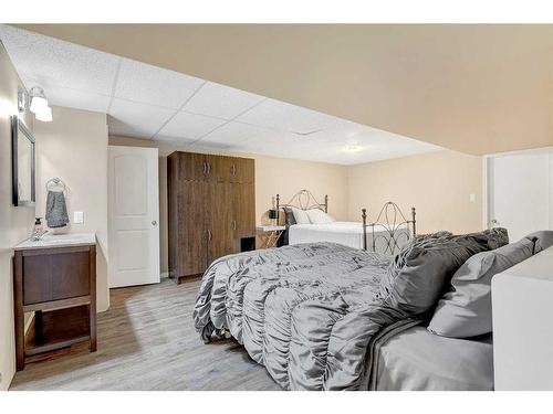 713054 Range Road 80, Rural Grande Prairie No. 1, County Of, AB - Indoor Photo Showing Bedroom