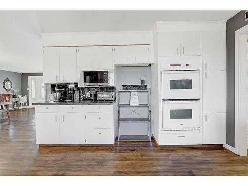 713054 Range Road 80, Rural Grande Prairie No. 1, County Of, AB - Indoor Photo Showing Kitchen