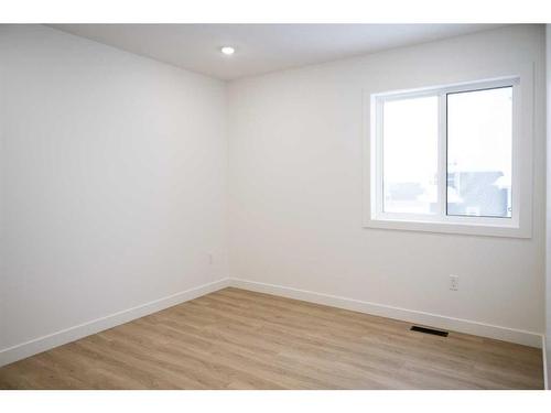 6401 113 Street, Grande Prairie, AB - Indoor Photo Showing Other Room