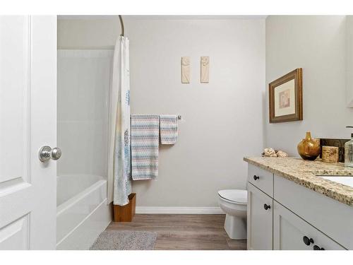 9874 67 Avenue, Grande Prairie, AB - Indoor Photo Showing Bathroom