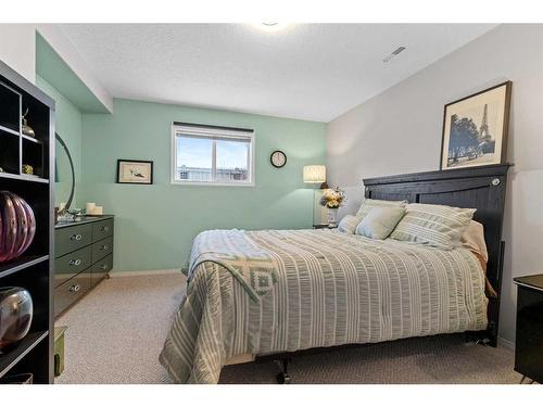 9874 67 Avenue, Grande Prairie, AB - Indoor Photo Showing Bedroom