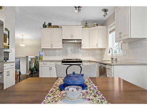 9874 67 Avenue, Grande Prairie, AB - Indoor Photo Showing Kitchen With Upgraded Kitchen