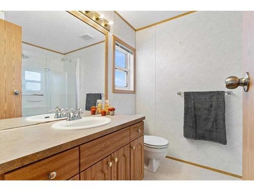 563 Stewart Street, Rural Grande Prairie No. 1, County Of, AB - Indoor Photo Showing Bathroom