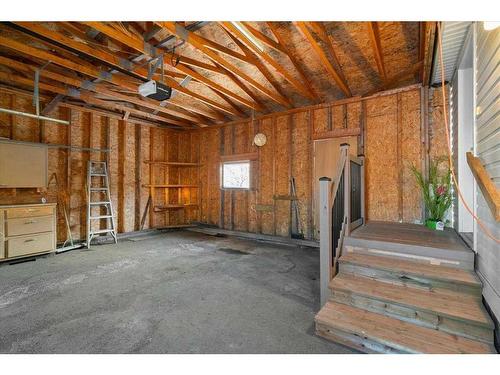 563 Stewart Street, Rural Grande Prairie No. 1, County Of, AB - Indoor Photo Showing Garage