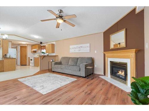 563 Stewart Street, Rural Grande Prairie No. 1, County Of, AB - Indoor Photo Showing Living Room With Fireplace