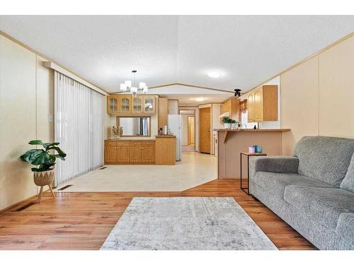 563 Stewart Street, Rural Grande Prairie No. 1, County Of, AB - Indoor Photo Showing Living Room