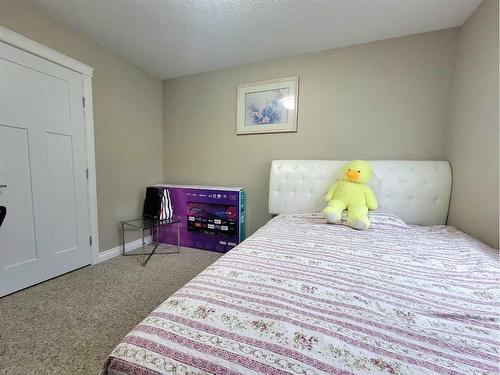 8466 102 Avenue, Grande Prairie, AB - Indoor Photo Showing Bedroom